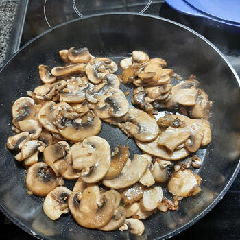 Kippenlevertjes met champignons 2